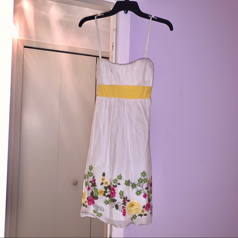 City Triangles White Yellow Bow Flower Dress